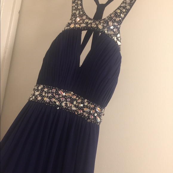 PROM DRESS - Picture 3 of 4